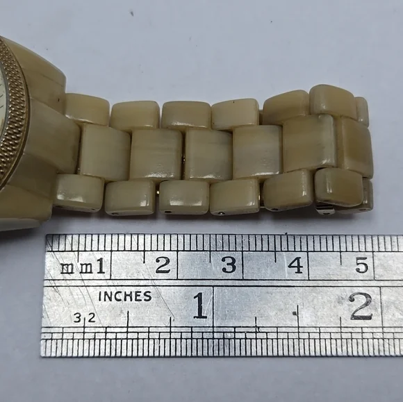 Womens Michael Kors Horn Day Date Watch Gold Tone Resin Jet Set 37mm New Battery - Picture 7 of 9